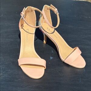 Elegant Peach Ankle Strap Heels by CL Laundry Sz 8.5 M
